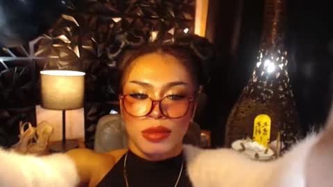 Snapshot of wildroxie chatting on 02/21/25, 04:18 ROXIE online show from 02/21/25, 04:18