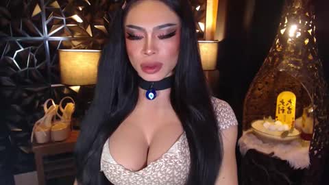 Snapshot of wildroxie chatting on 03/03/25, 04:14 ROXIE online show from 03/03/25, 04:14