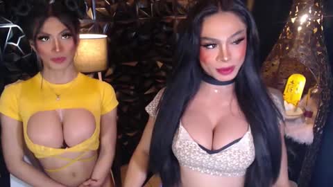 Snapshot of wildroxie chatting on 03/11/25, 01:34 ROXIE online show from 03/11/25, 01:34