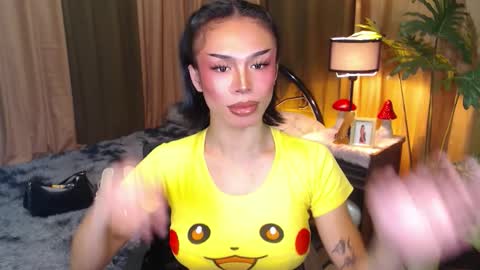 Snapshot of wildroxie chatting on 09/21/25, 01:57 ROXIE online show from 09/21/25, 01:57