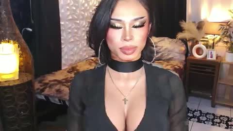 Snapshot of wildroxie chatting on 10/10/25, 12:09 ROXIE online show from 10/10/25, 12:09