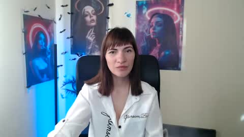 Snapshot of wildsoul8 chatting on 07/25/26, 06:11 Rosalinda online show from 07/25/26, 06:11