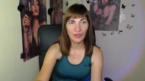 Snapshot of wildsoul8 chatting on 07/25/26, 06:27 Rosalinda online show from 07/25/26, 06:27