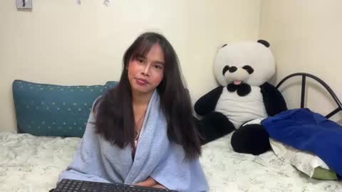 Rhean online show from 11/18/25, 04:44