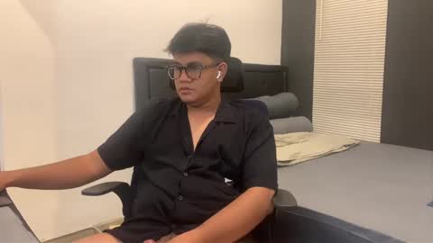 Wildy online show from 03/08/25, 05:43