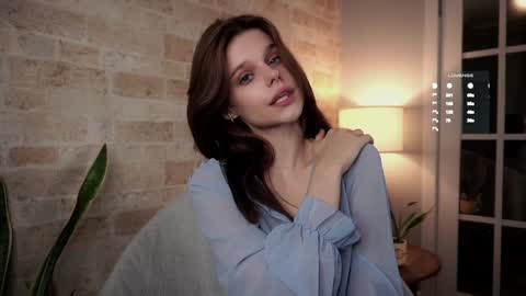 Snapshot of willalwaysloveyouuuuu chatting on 01/25/25, 01:10 Eva online show from 01/25/25, 01:10