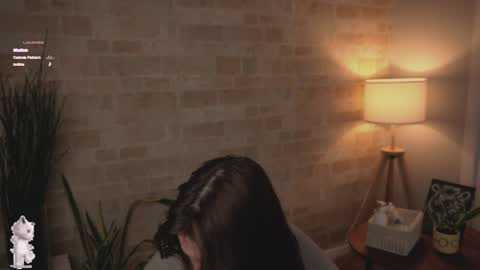 Snapshot of willalwaysloveyouuuuu chatting on 02/01/25, 04:14 Eva online show from 02/01/25, 04:14