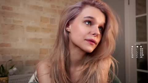 Snapshot of willalwaysloveyouuuuu chatting on 03/10/25, 07:53 Eva online show from 03/10/25, 07:53