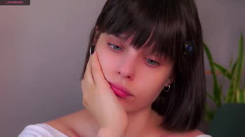 Snapshot of willalwaysloveyouuuuu chatting on 09/17/25, 01:29 Eva online show from 09/17/25, 01:29