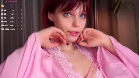 Snapshot of willalwaysloveyouuuuu chatting on 11/08/25, 11:32 Eva online show from 11/08/25, 11:32