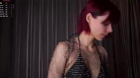 Snapshot of willalwaysloveyouuuuu chatting on 11/10/25, 11:42 Eva online show from 11/10/25, 11:42