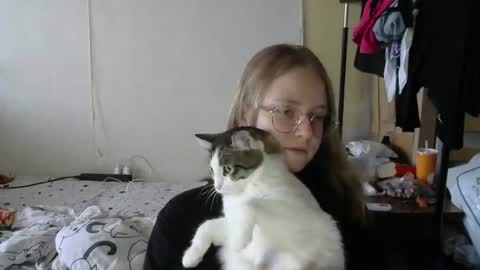 Snapshot of willenasow chatting on 07/22/26, 05:10 Olivia online show from 07/22/26, 05:10