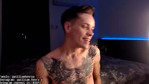 Snapshot of william_henry_a chatting on 10/25/25, 12:40 William online show from 10/25/25, 12:40