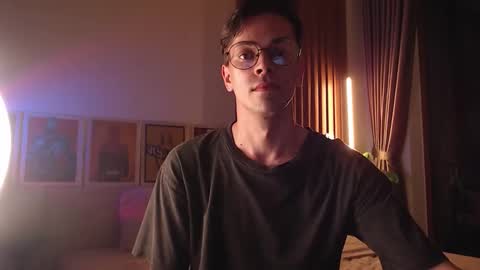 Snapshot of william_henry_a chatting on 02/27/26, 01:11 William online show from 02/27/26, 01:11