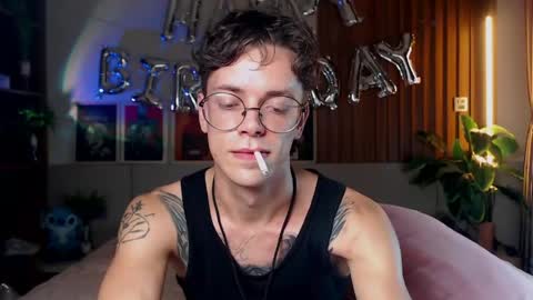 William online show from 05/09/26, 02:00