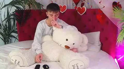 Snapshot of william_ross chatting on 02/20/25, 05:44 will online show from 02/20/25, 05:44