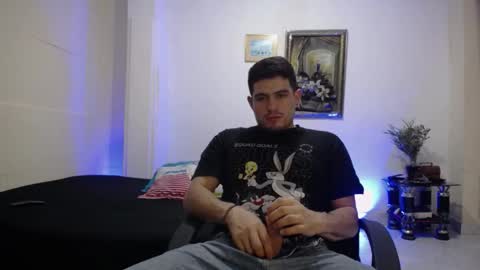 Snapshot of william_steel_ chatting on 01/05/26, 05:49 William Steel online show from 01/05/26, 05:49