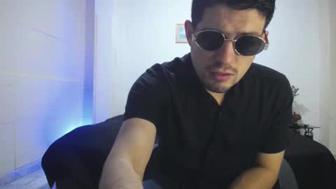 Snapshot of william_steel_ chatting on 01/11/26, 04:01 William Steel online show from 01/11/26, 04:01