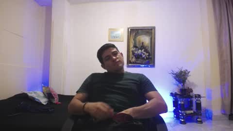 Snapshot of william_steel_ chatting on 01/12/26, 05:29 William Steel online show from 01/12/26, 05:29