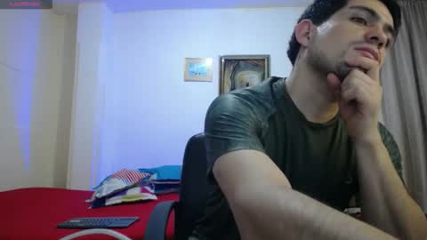 Snapshot of william_steel_ chatting on 03/03/26, 04:07 William Steel online show from 03/03/26, 04:07