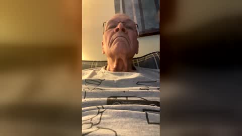 Snapshot of williamduer3 chatting on 02/15/26, 01:20 williamduer3 online show from 02/15/26, 01:20