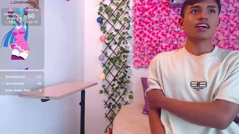 Snapshot of willians__ chatting on 03/08/25, 12:30 willians__ online show from 03/08/25, 12:30