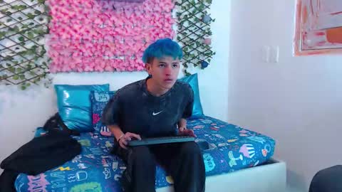 Snapshot of willians__ chatting on 09/09/25, 03:17 willians__ online show from 09/09/25, 03:17