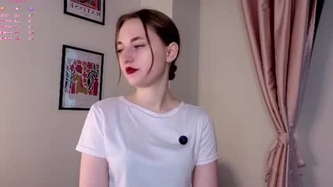 Snapshot of williapabey chatting on 06/12/26, 01:26 Sarah online show from 06/12/26, 01:26