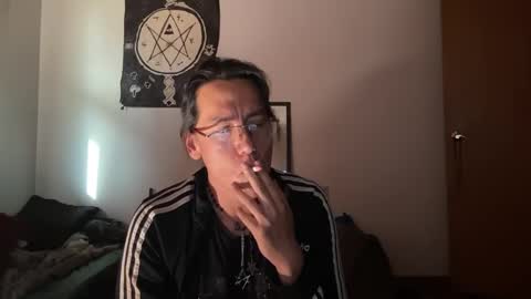 Snapshot of willlohne5 chatting on 11/01/25, 08:11 Ville Lohner online show from 11/01/25, 08:11