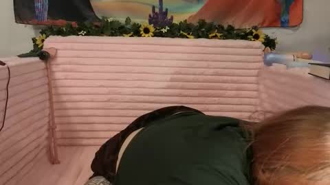 Willow online show from 04/17/26, 11:19