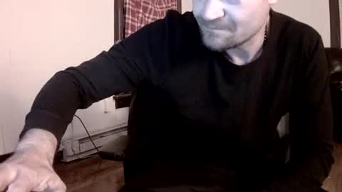Snapshot of willydogg83 chatting on 10/26/25, 11:42 willydogg83 online show from 10/26/25, 11:42