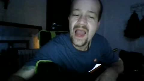 Snapshot of willydogg83 chatting on 03/24/26, 03:44 willydogg83 online show from 03/24/26, 03:44