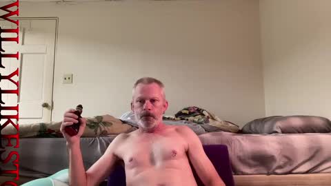 Snapshot of willylikestoplay74 chatting on 01/11/25, 02:41 Twisted Will online show from 01/11/25, 02:41