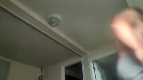 willynn83 online show from 05/16/26, 06:32