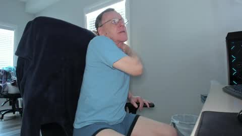 Snapshot of willyskynn chatting on 06/05/26, 04:24 WillySkynn online show from 06/05/26, 04:24