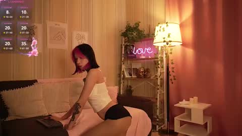 Winaria online show from 09/23/25, 04:15