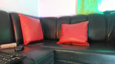 Snapshot of winderling chatting on 11/14/25, 07:45 winderling online show from 11/14/25, 07:45