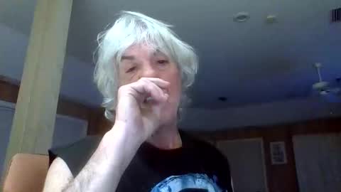 Snapshot of winedog2020 chatting on 02/24/26, 03:15 Gundja Man online show from 02/24/26, 03:15