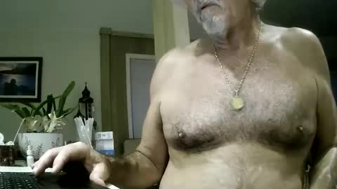 Gundja  Man online show from 06/02/26, 12:56