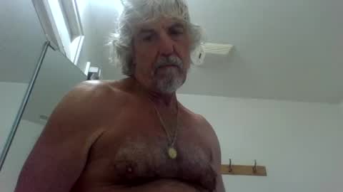 Snapshot of winedog2020 chatting on 06/15/26, 01:08 Gundja Man online show from 06/15/26, 01:08