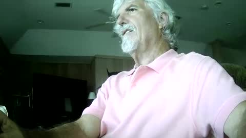 Snapshot of winedog2020 chatting on 06/15/26, 03:58 Gundja Man online show from 06/15/26, 03:58
