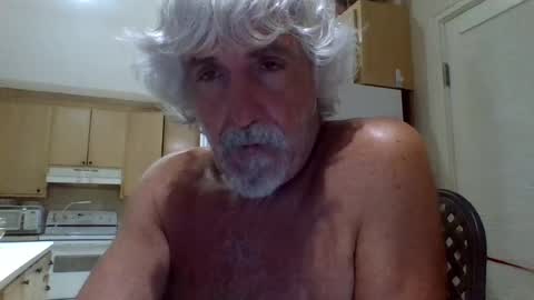 Snapshot of winedog2020 chatting on 06/29/26, 02:29 Gundja Man online show from 06/29/26, 02:29