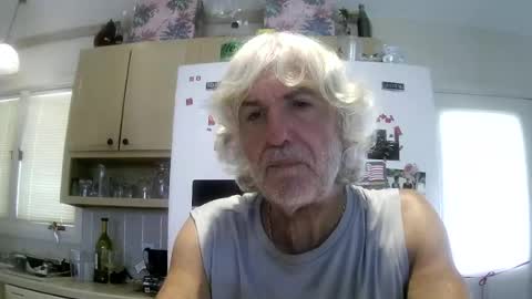 Snapshot of winedog2020 chatting on 07/19/26, 04:33 Gundja Man online show from 07/19/26, 04:33