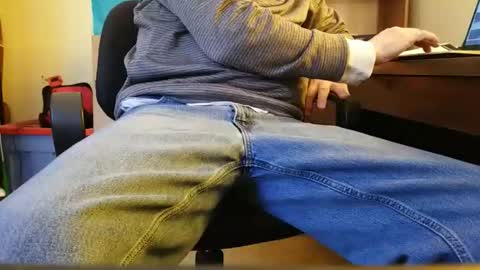 Snapshot of winertzo29 chatting on 12/15/25, 04:00 Winertzo29 online show from 12/15/25, 04:00