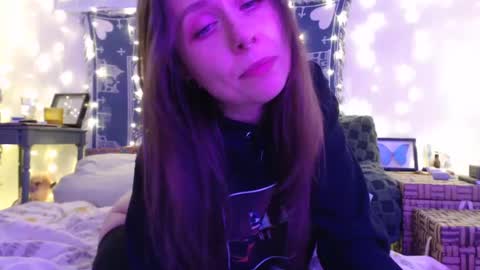 Eevie online show from 12/07/24, 04:42