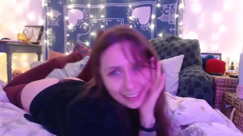 Eevie online show from 12/09/24, 02:45