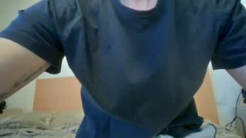 Snapshot of winston1414 chatting on 07/04/26, 01:06 JanCloud online show from 07/04/26, 01:06