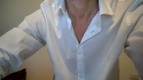 Snapshot of winston1414 chatting on 07/08/26, 12:53 JanCloud online show from 07/08/26, 12:53