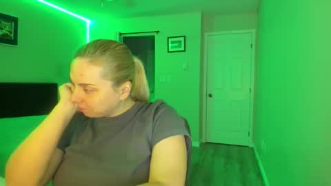 Winter Miracle online show from 11/12/25, 01:17