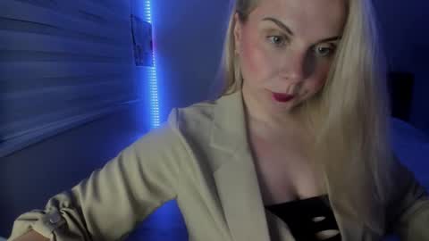 Winter Miracle online show from 11/20/25, 05:18